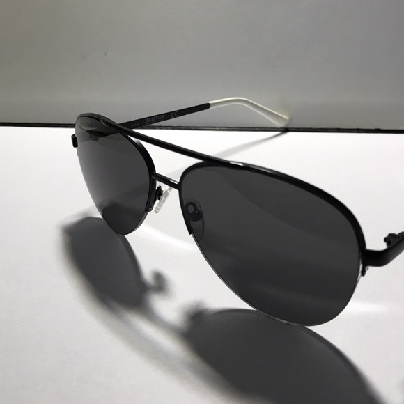 REACTION KENNETH COLE BLACK AVIATOR SUNGLASSES - Picture 8 of 16